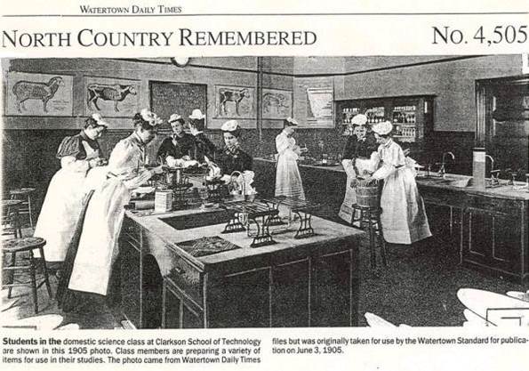 Domestic science class: women in a lab, 1905